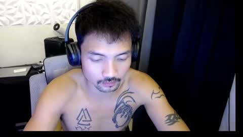 Snapshot of thefriskyasian chatting on September 27, 7:12 pm Jaycee online show from September 27, 7:12 pm