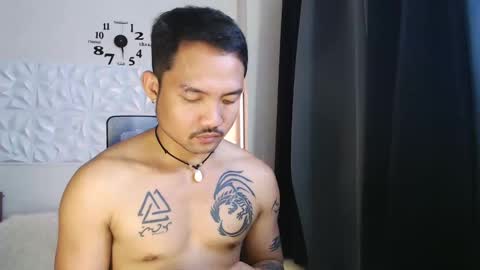 Snapshot of thefriskyasian chatting on December 16, 12:38 pm Jaycee online show from December 16, 12:38 pm