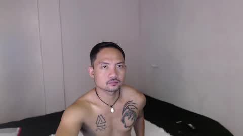 Snapshot of thefriskyasian chatting on December 4, 8:56 am Jaycee online show from December 4, 8:56 am