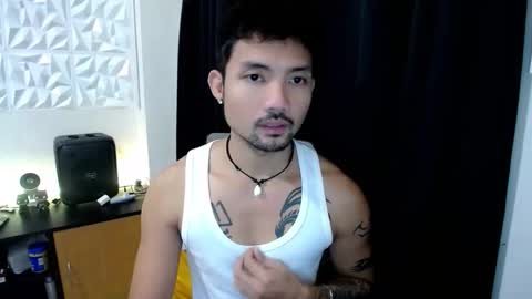 Snapshot of thefriskyasian chatting on October 7, 12:59 am Jaycee online show from October 7, 12:59 am