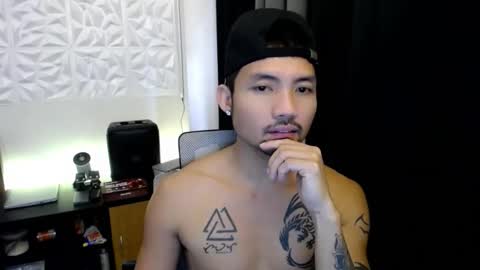 Snapshot of thefriskyasian chatting on October 3, 2:27 am Jaycee online show from October 3, 2:27 am