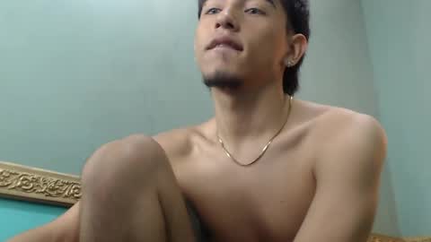 thehotsaulito online show from June 17, 10:00 pm