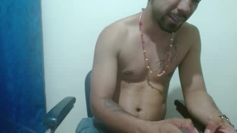 Snapshot of thehousedog chatting on October 26, 10:01 pm thehousedog online show from October 26, 10:01 pm