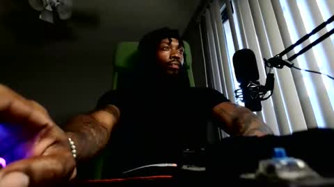 IXMCOUPLE444 online show from May 16, 2:09 am