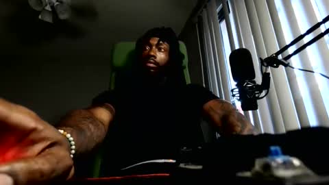 IXMCOUPLE444 online show from May 16, 1:58 am