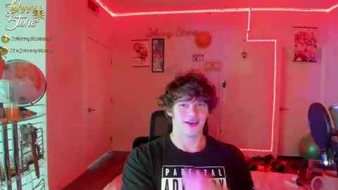 Snapshot of thejohnnystone chatting on September 26, 12:41 am Johnny Stone online show from September 26, 12:41 am