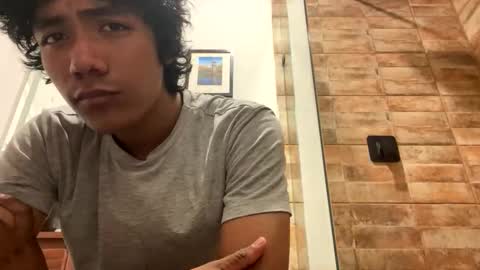 themachcute online show from May 12, 2:53 am