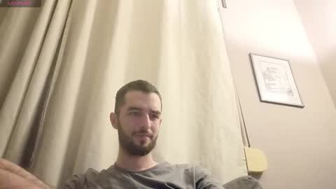 themmistokles online show from February 12, 8:26 pm