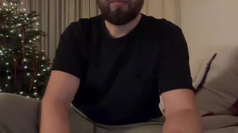 Snapshot of themonarchgoat chatting on December 27, 10:05 pm TheMonarchGoat online show from December 27, 10:05 pm