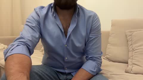 Snapshot of themonarchgoat chatting on February 2, 8:41 pm TheMonarchGoat online show from February 2, 8:41 pm
