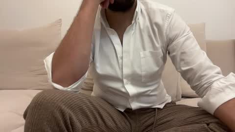 Snapshot of themonarchgoat chatting on January 24, 9:37 pm TheMonarchGoat online show from January 24, 9:37 pm