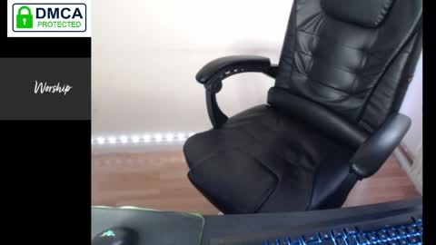 TheMuscleFactory online show from April 10, 6:15 pm