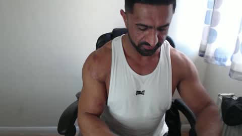 Snapshot of themusclefactory chatting on October 25, 3:47 pm TheMuscleFactory online show from October 25, 3:47 pm