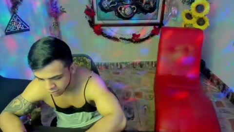 Snapshot of themuscularvenezuelanman chatting on January 11, 3:13 am themuscularvenezuelanman online show from January 11, 3:13 am
