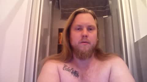 thenewdude1992 online show from November 3, 7:26 pm