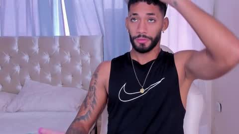 Snapshot of theo_sky1 chatting on September 25, 2:27 pm Theo Sky online show from September 25, 2:27 pm