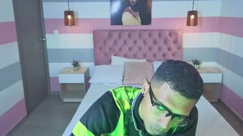 Theo online show from June 9, 1:13 pm