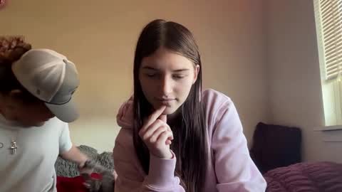 Astrid online show from April 4, 9:56 pm