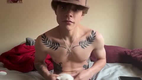 Astrid online show from April 9, 10:05 pm