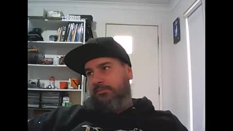 Snapshot of theozbeardguy chatting on October 1, 2:15 am aussiebeard online show from October 1, 2:15 am