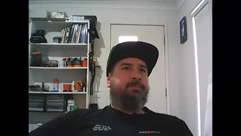 Snapshot of theozbeardguy chatting on October 13, 1:55 am aussiebeard online show from October 13, 1:55 am