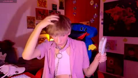 Matt independent model  online show from April 11, 9:07 pm