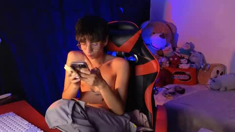 Matt independent model  online show from June 2, 10:44 pm