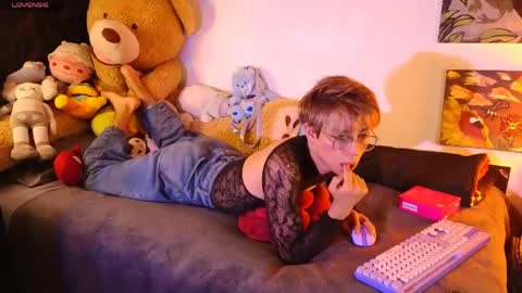 Matt independent model  online show from April 17, 10:12 pm