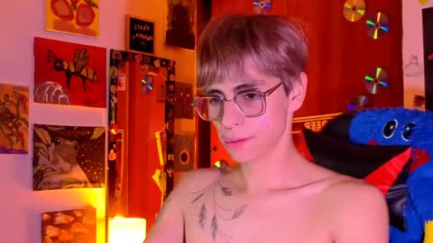 Matt independent model  online show from April 15, 7:58 pm