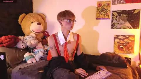 Matt independent model  online show from April 18, 8:42 pm