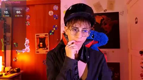 Matt independent model  online show from April 22, 8:35 pm