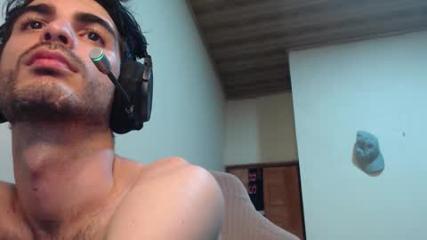 Santiago Enrique online show from December 4, 5:58 am