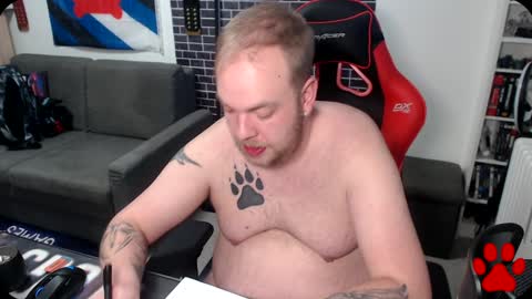 Snapshot of thewolfy31 chatting on January 20, 3:39 pm PupWolfy online show from January 20, 3:39 pm