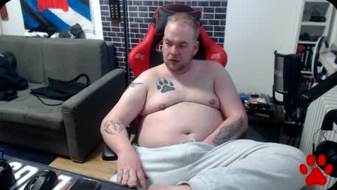 Snapshot of thewolfy31 chatting on January 7, 3:22 pm PupWolfy online show from January 7, 3:22 pm