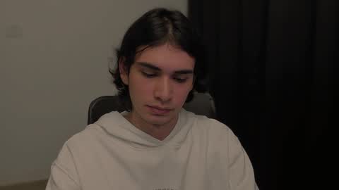 Snapshot of thiaan__ chatting on January 25, 2:26 am thiaan__ online show from January 25, 2:26 am