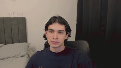 Snapshot of thiaan__ chatting on December 26, 11:46 pm thiaan__ online show from December 26, 11:46 pm