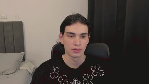 Snapshot of thiaan__ chatting on December 25, 8:07 pm thiaan__ online show from December 25, 8:07 pm