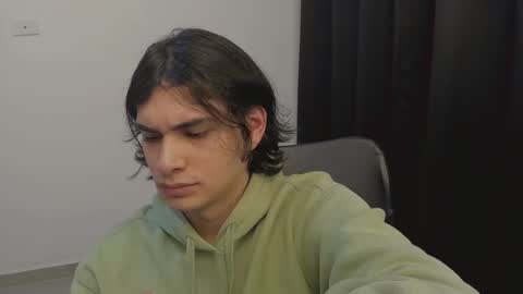 Snapshot of thiaan__ chatting on March 11, 1:26 am thiaan__ online show from March 11, 1:26 am