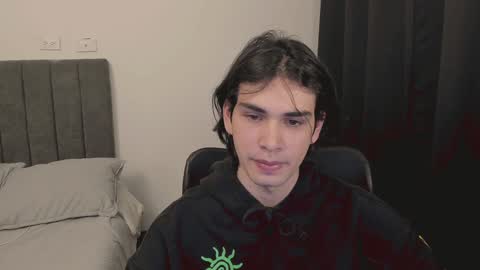 Snapshot of thiaan__ chatting on January 10, 12:59 am thiaan__ online show from January 10, 12:59 am