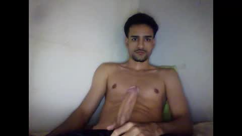 Snapshot of thiago22bk chatting on October 13, 4:24 pm thiago22bk online show from October 13, 4:24 pm