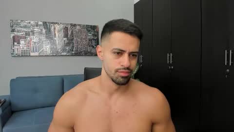 Snapshot of thiago_driussi chatting on October 15, 12:46 pm thiago_driussi online show from October 15, 12:46 pm