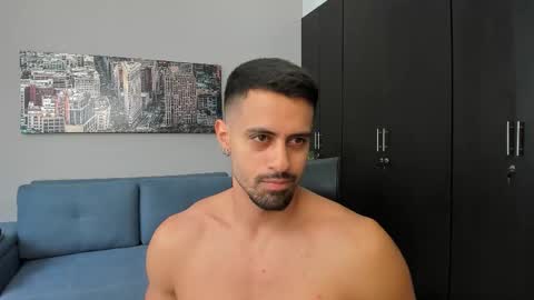 Snapshot of thiago_driussi chatting on October 16, 8:50 pm thiago_driussi online show from October 16, 8:50 pm