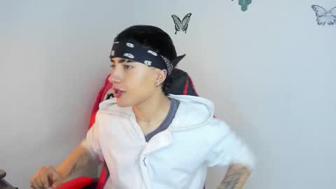 Thiago online show from December 5, 4:03 pm