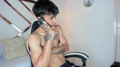 Snapshot of thiago_hard chatting on October 20, 8:13 pm Thiago online show from October 20, 8:13 pm