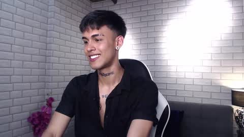 Snapshot of thiago_hard chatting on September 24, 2:04 pm Thiago online show from September 24, 2:04 pm