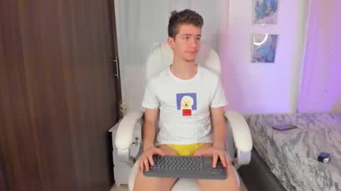 Snapshot of thiago_james69 chatting on October 13, 2:50 am Manuel online show from October 13, 2:50 am