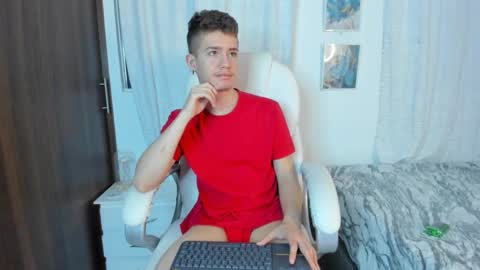 Snapshot of thiago_james69 chatting on September 24, 1:38 am Manuel online show from September 24, 1:38 am
