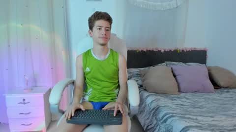 Manuel online show from December 5, 3:02 am