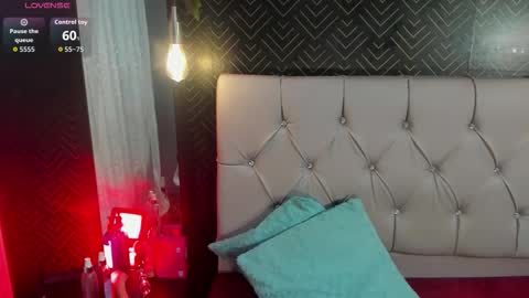 thiago online show from March 10, 10:27 pm