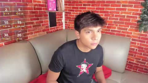 thiago online show from April 27, 1:08 pm